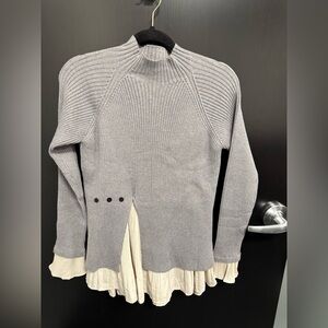 Elegant Gray Sweater with Cream Accents